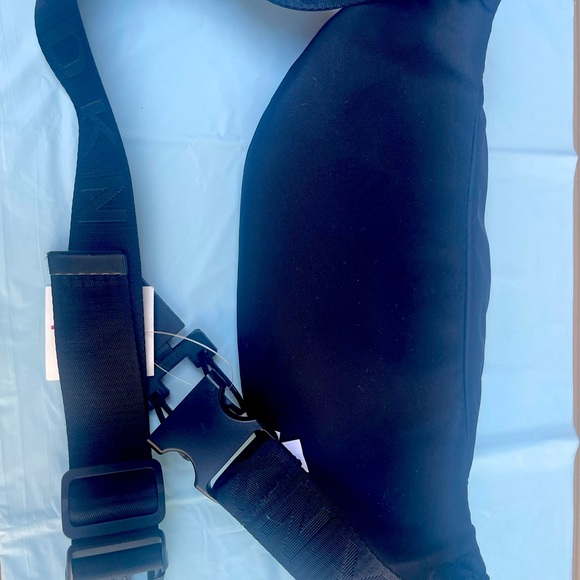 DKNY New with tags Funny bag black - Picture 7 of 9